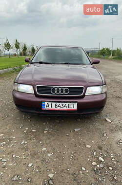 Седан Audi A4 1996 в Ірпені