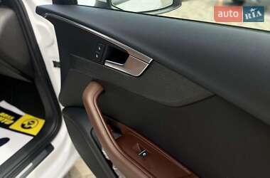 Седан Audi A4 2019 в 