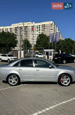 Седан Audi A4 2005 в 
