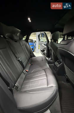 Седан Audi A4 2022 в 