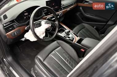 Седан Audi A4 2021 в 
