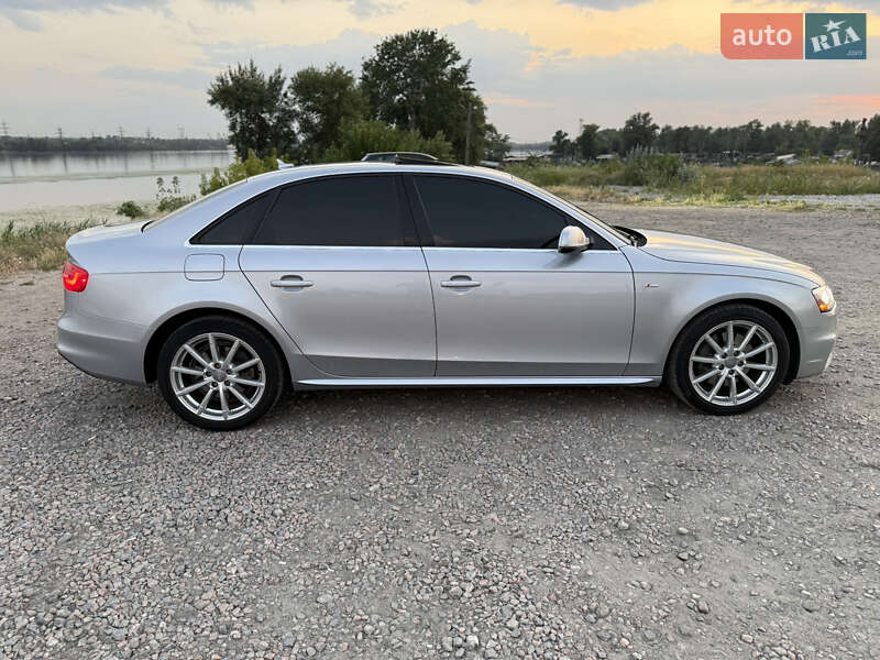 Седан Audi A4 2015 в Дніпрі
