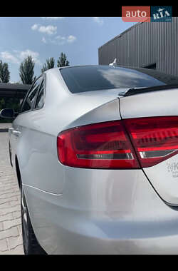 Седан Audi A4 2009 в 