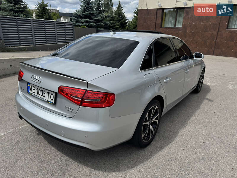 Седан Audi A4 2012 в Дніпрі