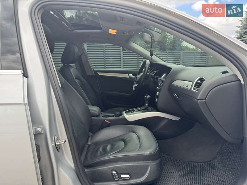 Седан Audi A4 2012 в Дніпрі