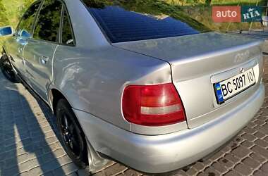 Седан Audi A4 1997 в 