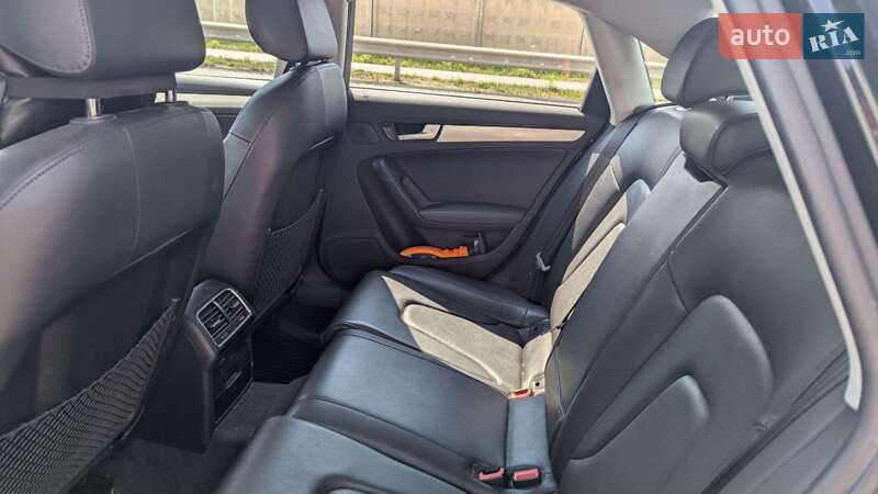 Седан Audi A4 2012 в Подільську