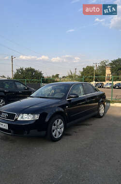 Седан Audi A4 2000 в 