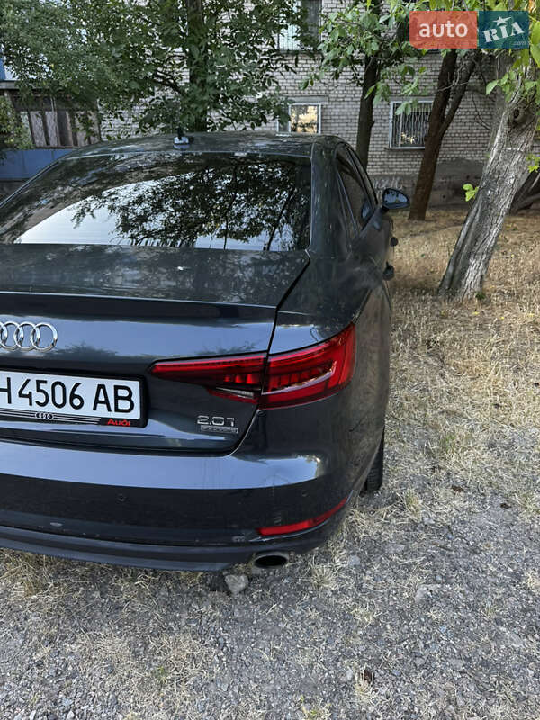 Седан Audi A4 2017 в Николаеве
