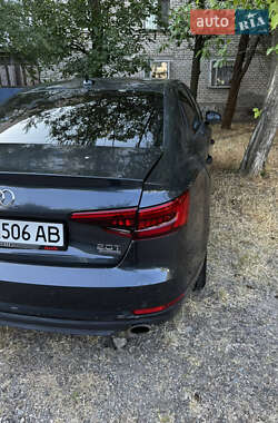 Седан Audi A4 2017 в 