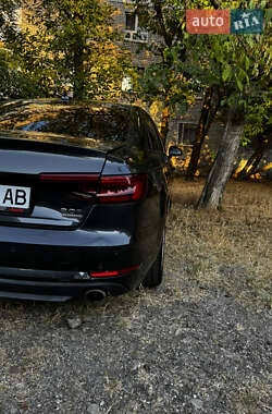 Седан Audi A4 2017 в 