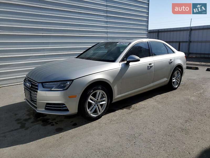 Седан Audi A4 2016 в 
