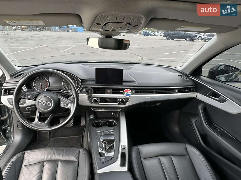 Седан Audi A4 2016 в Днепре