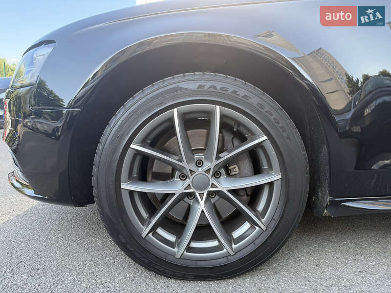 Седан Audi A4 2014 в Киеве