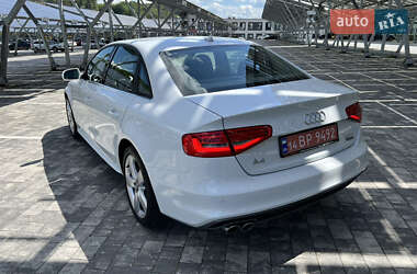 Седан Audi A4 2015 в 