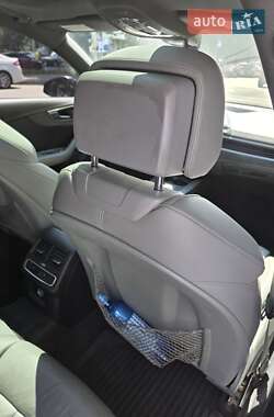 Седан Audi A4 2016 в 