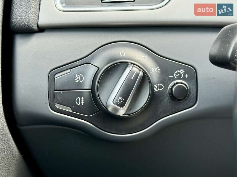 Седан Audi A4 2014 в Харькове