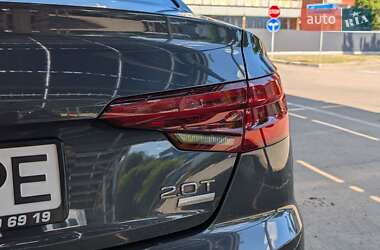 Седан Audi A4 2018 в 