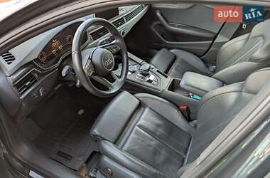 Седан Audi A4 2018 в 