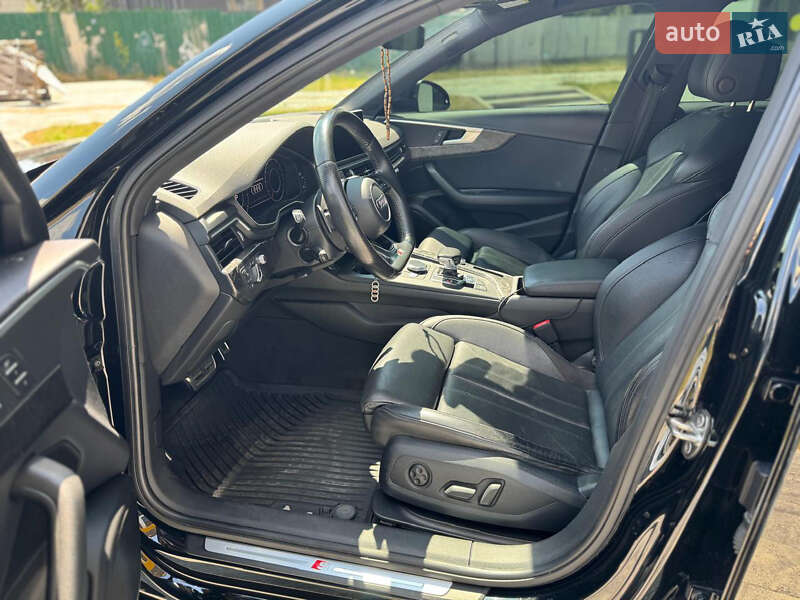 Седан Audi A4 2017 в Львове