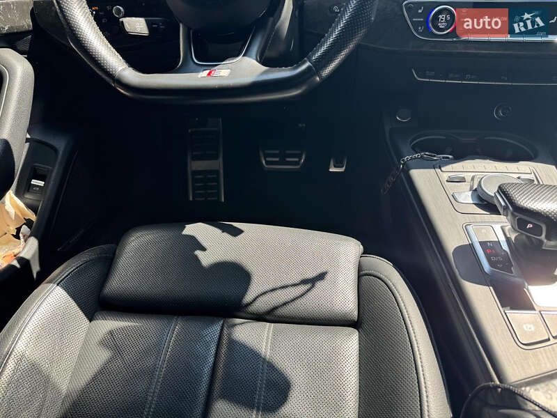 Седан Audi A4 2017 в Львове