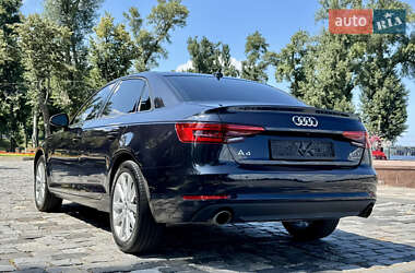 Седан Audi A4 2016 в 