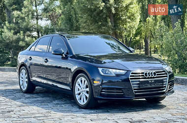 Седан Audi A4 2016 в 