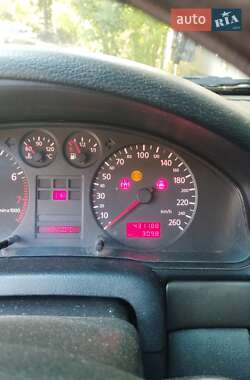 Седан Audi A4 1998 в 