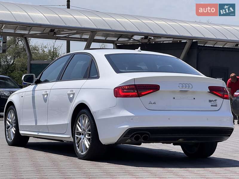 Седан Audi A4 2015 в Запоріжжі