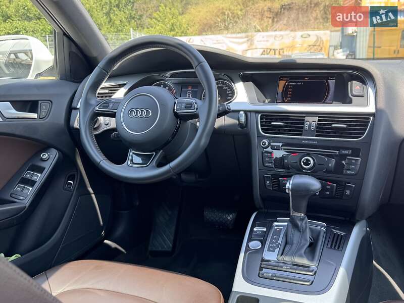 Седан Audi A4 2015 в Запоріжжі