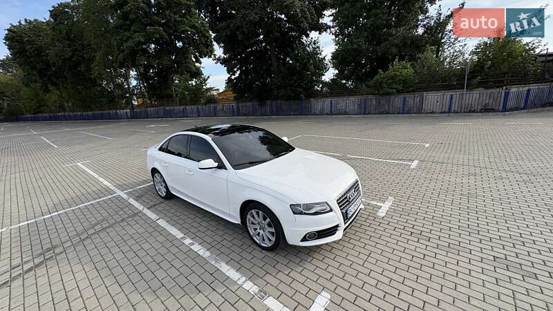 Седан Audi A4 2012 в Тернополе