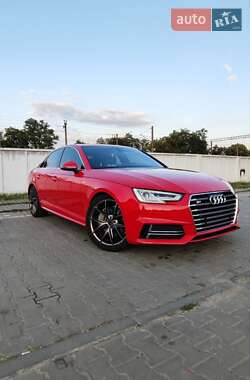 Седан Audi A4 2016 в Киеве