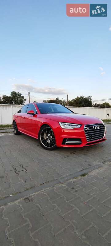 Audi A4 2016