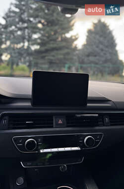 Седан Audi A4 2019 в 