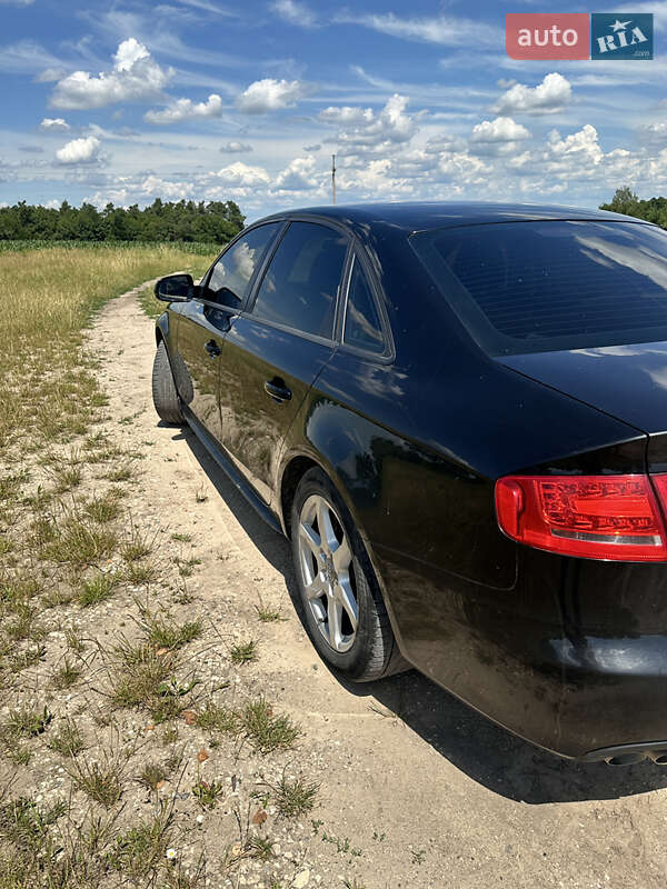 Седан Audi A4 2011 в Кременці