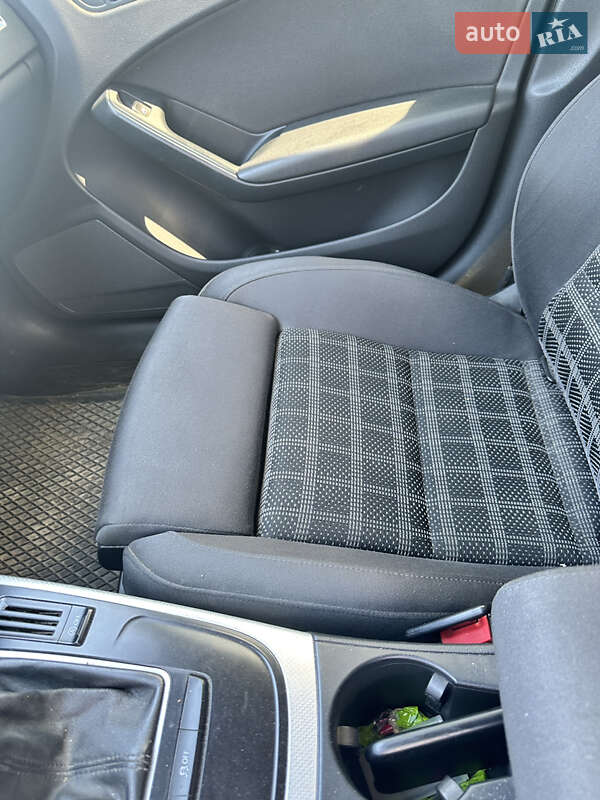 Седан Audi A4 2011 в Кременці