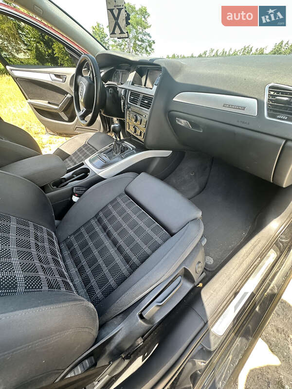 Седан Audi A4 2011 в Кременці