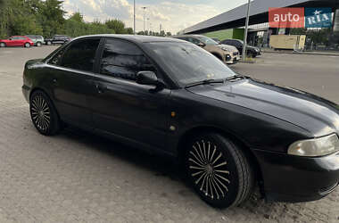 Седан Audi A4 1996 в 