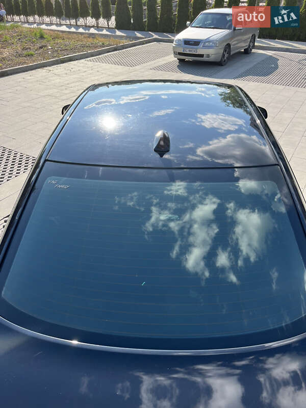 Седан Audi A4 2001 в Самборе
