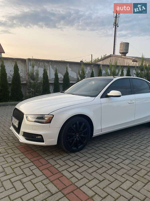 Седан Audi A4 2012 в Киеве