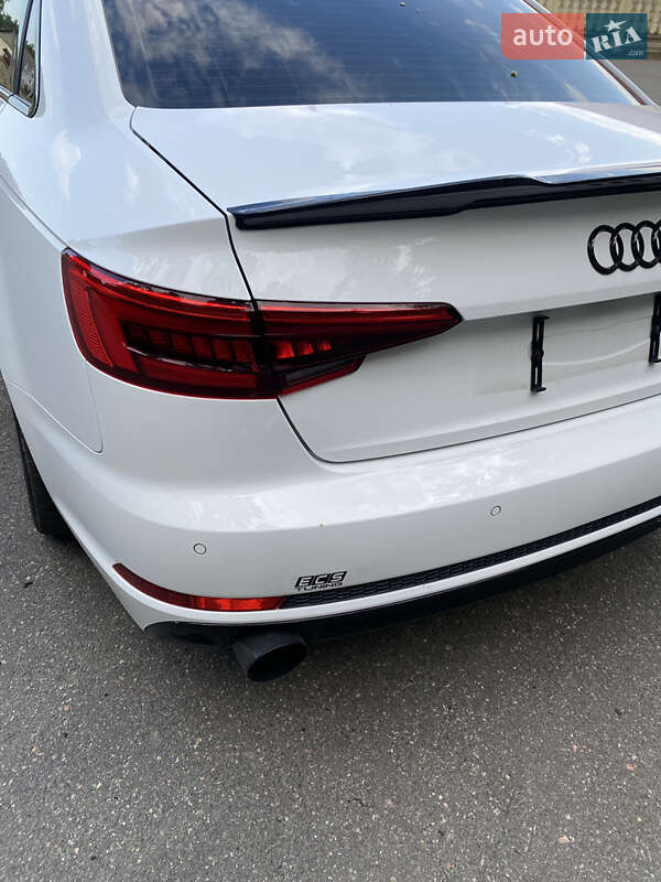 Седан Audi A4 2016 в Києві