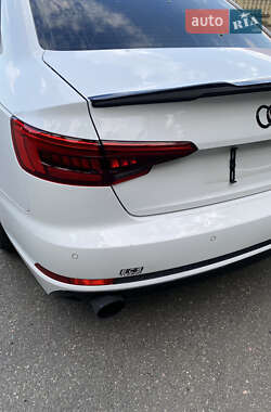 Седан Audi A4 2016 в 