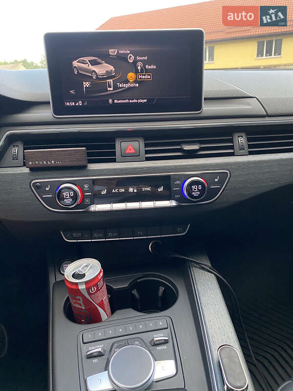 Седан Audi A4 2016 в Києві