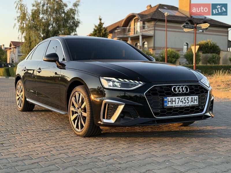 Седан Audi A4 2022 в Одесі