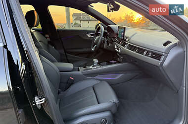 Седан Audi A4 2022 в 