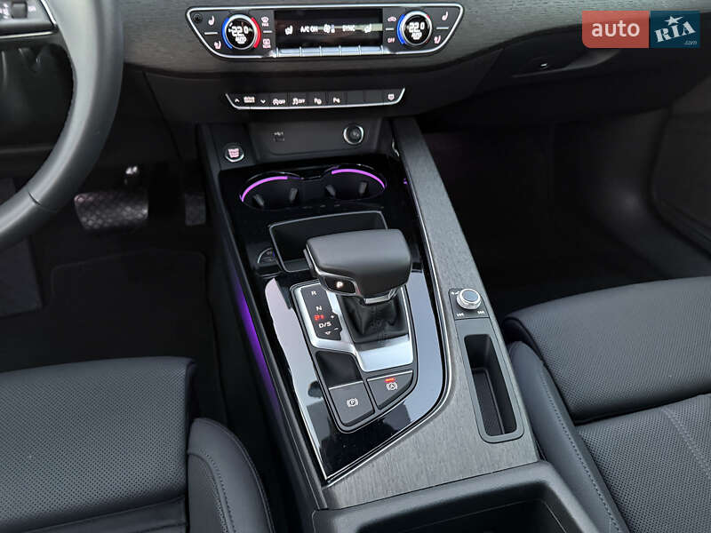 Седан Audi A4 2022 в Одесі