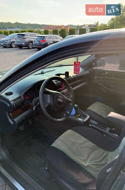 Седан Audi A4 2000 в 
