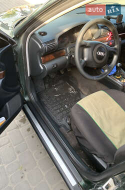 Седан Audi A4 2000 в 