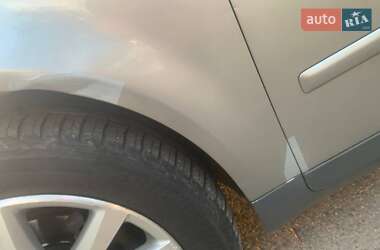 Седан Audi A4 2001 в 
