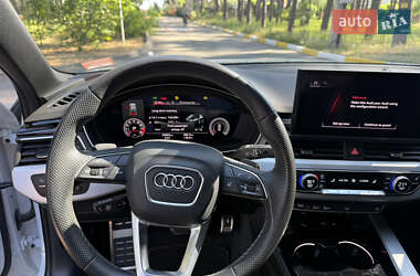 Седан Audi A4 2020 в 